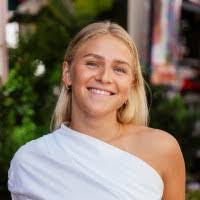 Lisa Eide's Instagram, Twitter & Facebook