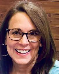 Melissa Templeton's Instagram, Twitter & Facebook