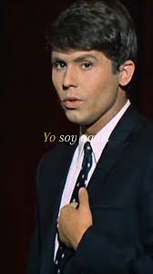 En un evento celebrado en el Centro de Convenciones del Mandalay Bay en Las  Vegas, Nevada, la Academia Latina de Grabación otorgó al cantante y actor  español Raphael el premio “Persona del