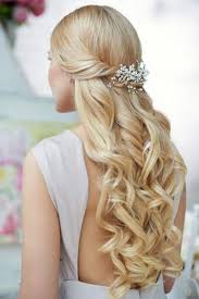Here showing that your long hair is made in the most romantic way, this style is the perfect and provide you the best choice to decorate with a hairpiece. 53 Pretty Half Updo Wedding Hairstyles Weddingomania