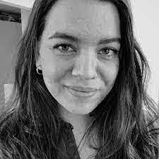 Elsa Bratt's Instagram, Twitter & Facebook