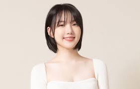 1 appearance 2 personality 3 biography 4 powers and techniques 4.1 notable opponents and duels 4.2 innate abilities 4.3 path of the endless sword 4.3.1 path. Gfriend S Yerin Signs Exclusive Contract With Sublime Artist Agency