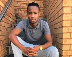 Musa mthombeni is a former media personnel, presenter, and actor. Watch Musa Mthombeni S Teary Tribute To His Bestie Akhumzi Will Break Your Heart