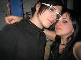 I'm very confused about Mikey Way's past and present relationships could  you give me a history?