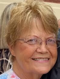 Sharon Kinder's Instagram, Twitter & Facebook