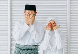 Kenal hanya 5bulan sahaja tu pon tak bercinta , hanya berkawan after 5month wan serious bermula 8 april 2015 saksikan sebuah rancangan bual bicara bercinta selepas nikah setiap rabu. Kini Sah Untuk Bercinta Selepas Nikah Love Story Dua Finalis Idola Kecil Ini Sangat Comel Remaja