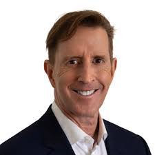 Stephen Pfau's Instagram, Twitter & Facebook