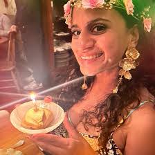 Monica Atchison's Instagram, Twitter & Facebook