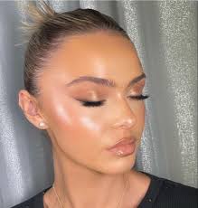 Homecoming makeup appointments available