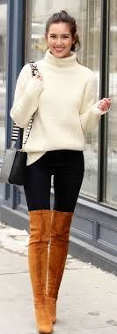 Hitta stockbilder i hd på woman black short skirt boots hat och miljontals andra royaltyfria stockbilder, illustrationer och vektorer i shutterstocks samling. Camel Boots