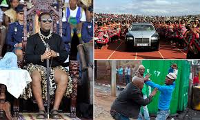 Goodwill zwelethini kabhekuzulu, king of the zulus's geni profile. Lavish Life Of Zulu King Goodwill Zwelithini Blamed For South African Violence Daily Mail Online