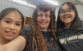 Cariboo youth fiddlers offer drive home service