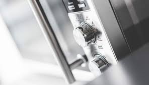 Sgrassare il forno in elettrodomestici. Come Pulire Il Forno A Microonde Guida Completa