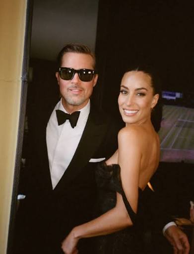 Brad Pitt and Ines de Ramon made a dashing duo for Taylor Swift and Travis  Kelce's wedding! 🖤 Hairstylist Laurie Zanoletti shared snaps of the  couple's looks for the night. (📸: Instagram/lauriezanoletti)
