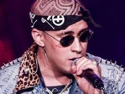 Bad bunny is making our temperatures rise with his fiery instagram pics and videos, as he practices social distancing amid the coronavirus pandemic. Bad Bunny Net Worth 2021 Height Age Bio And Real Name