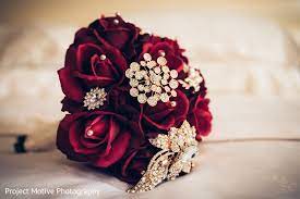 Casual indian bride with bouquet and down hairstyle. Pin By Rachel Schafer On Bride On A Budget Ivory Bouquet Wedding Red Bridal Bouquet Bridal Bouquet
