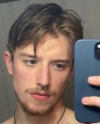 Alex Popper's Instagram, Twitter & Facebook