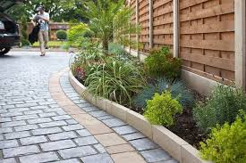 We offer sever colors and designs for. Gorgeous Landscape Designs And Modern Garden Edging Ideas Deavita