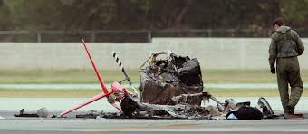 Is it dangerous to fly in a helicopter? Danger Spins From The Sky The Robinson R44 The World S Best Selling Civilian Helicopter Has A Long History Of Deadly Crashes Los Angeles Times
