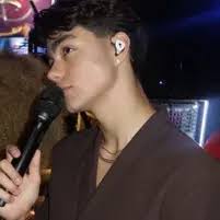 Mejor personaje de chat de IA Sharon: Explora perfiles y comentarios de  usuarios