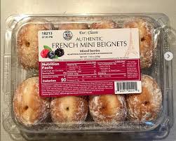 Mixed Berry Authentic French Mini Beignets I Ve Never Had The Fortune Of Having A Real Beignet But I M Hoping These Are Whole Food Recipes Mixed Berries Food