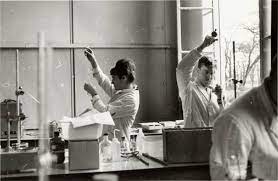 Ses effectifs sont de 1 127 lycéens des classes de seconde à la terminale. Le Lycee D Arsonval Fete Ville De Saint Maur Des Fosses Facebook