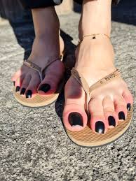 Sexy Yara Feet - Long Toenails - Social Media Feet