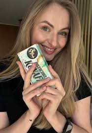 Pistachio Kunafa Delight: A Chocolate Experience