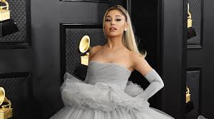 You could never see his face, but he was clearly there with ariana. Ariana Grande Bezaubert Bei Den Grammys Im Cinderella Kleid Promiflash De