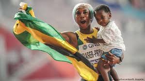 Shellyann fraser pryce's mother reacts to her daughter's win in the women's 100m final at the 2012 london olympics. Successful Athletes Who Are Also Mothers All Media Content Dw 03 10 2019