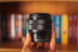 For a lens providing such a wide field of view, it is incredibly lightweight. A Traveler S Review The Sony E 10 18mm F4 Lens The Best Landscape Architecture Lens For The Sony Aps C Cameras