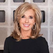 Pin By Jenell Stafford On Hair In 2020 Beth Moore Hair Hair Help Great Hairstyles