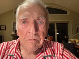 Leon Dash's Instagram, Twitter & Facebook