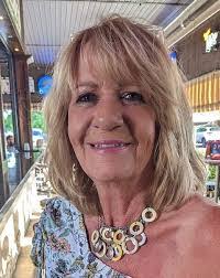 Karen Killion's Instagram, Twitter & Facebook