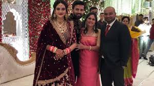 Nusrat jahan and nikhil jain are throwing a lavish reception for their friends and family members in kolkata. In Photos Nusrat Jahan Nikhil Jain Look Straight Out Of Paradise At Their Wedding Reception