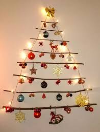 Diy Tannenbaum Aus Asten Weihnachtsdeko Selber Basteln Frantasiaaa B Weihnachtsdeko Selber Basteln Weihnachtsbaum Dekoration Basteln Weihnachtsdeko Basteln