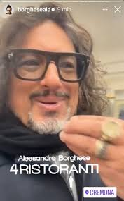 Alessandro Borghese con la maglia della Cremo: "Voto Die(s)ci"