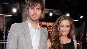 Silverstone and jarecki got married in lake tahoe back in 2005. Alicia Silverstone To Pay 12 000 A Month As Her Divorce Judgment Is Finalized Entertainment Tonight