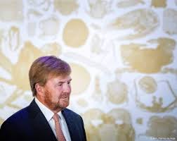 Daarmee lijkt de baard, waarmee de koning al twee weken in het openbaar is. Eerste Munt Koning Met Baard In Stilte Geslagen Vorsten