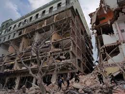 Cuál fue la causa de la explosión en el hotel Saratoga?
