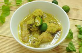 Tempoyak terbuat dari durian matang. Ayam Masak Tempoyak Rasa Gulai Masam Sedap