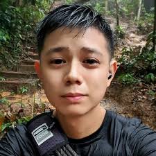 Driver panics & crashes, almost causing another accident thereafter!  Credits: Harold Yeo