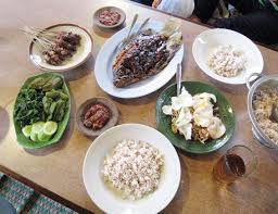 Aneka resep masakan ayam suwir, bakar, goreng, cincang, untuk diet, western dll + cara membuat. Masakan Sunda Wikipedia Bahasa Indonesia Ensiklopedia Bebas