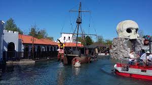 Het wereldberoemde park is al meerdere keren uitgeroepen tot het beste attractiepark van denemarken. Vakantie Denemarken Legoland En Veel Meer Weekendje Weg Met Kids