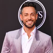 Zachary levi is set to play football great kurt warner on the big screen! Zachary Levi To Lead Live Harold And The Purple Crayon Film