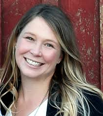 Amanda Marchetti's Instagram, Twitter & Facebook