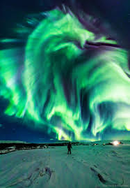 Based in groningen, netherlands, noorderlicht organizes an annual photo festival, runs a photo gallery, a publishing house, provides an educational programme and discussions, lectures and masterclasses. Draak Gespot In Ijsland Indrukwekkend Nasa Beeld Van Het Noorderlicht De Morgen
