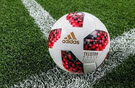 Ein klick und alle fussballspiele in allen sendern werden aufgezeichnet, können somit jederzeit zeitversetzt online angesehen oder auf den rechner als fußball wm, tagesschau, tatort und vieles mehr … Fussball Wm In Russland Neuer Ball Furs Wm Achtelfinale Fussball Stuttgarter Zeitung