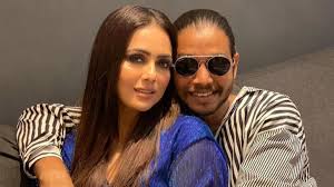 Melvin capital, to file bankruptcy as soon as next week according to sources. Sana Khaan Turns Kareena Kapoor Khan From Jab We Met To Vent Out Anger On Ex Boyfriend Melvin Louis Celebrities News India Tv
