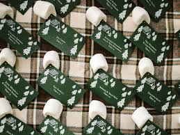 Simply put, escort cards are physical cards to be picked up by your guests to let them know which table they're assigned to for dinner, josé rolón says. 14 Escort Card Ideas Your Guests Can Eat Or Drink